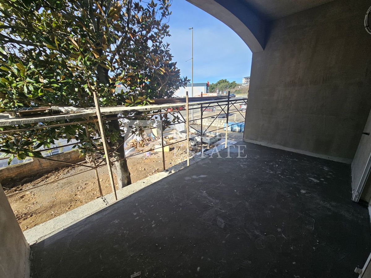 CRIKVENICA - Apartma z 1 spalnico in dnevno sobo z zasebnim parkirnim mestom