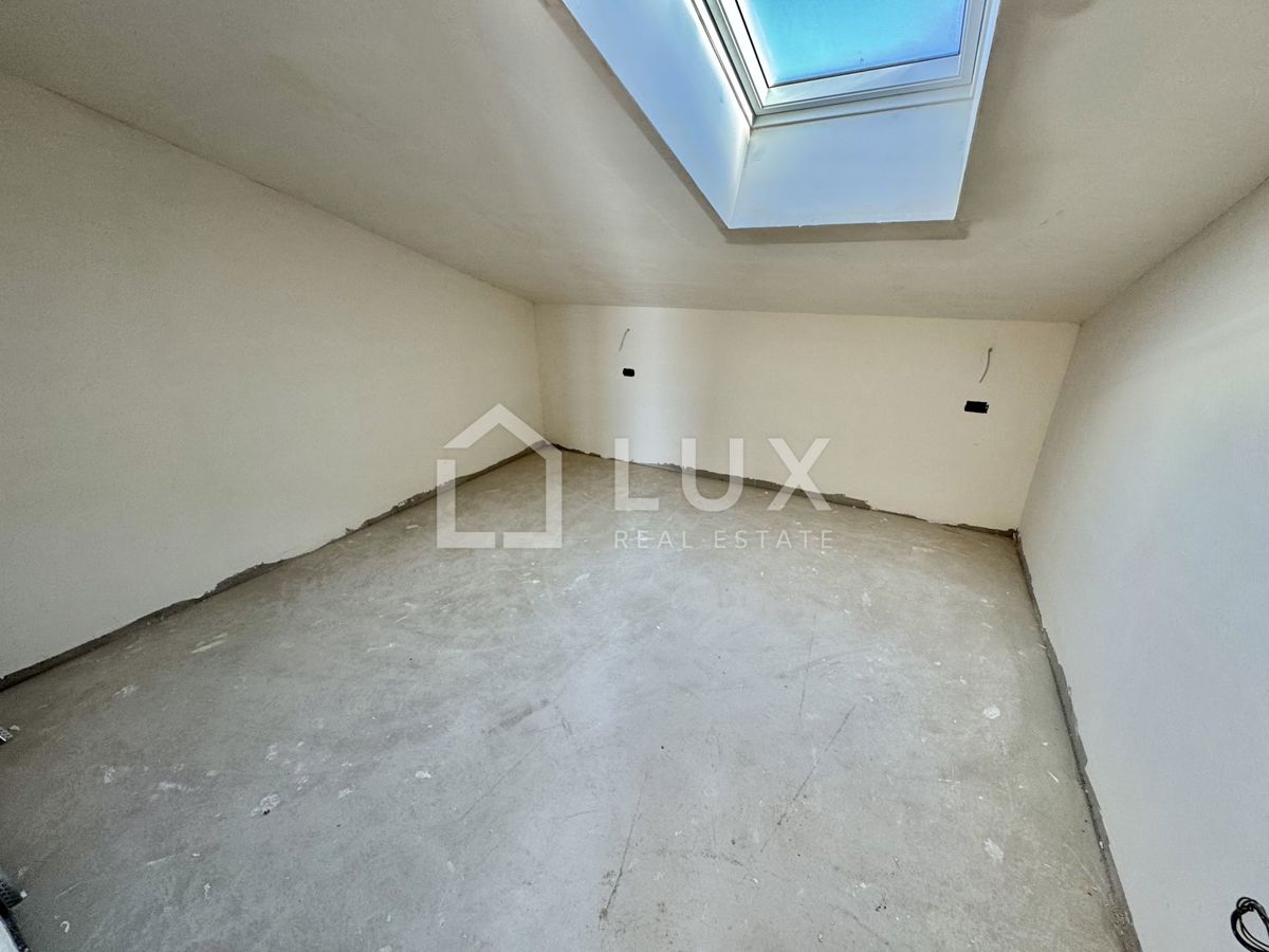 CRIKVENICA - penthouse 100m2 v novogradnji