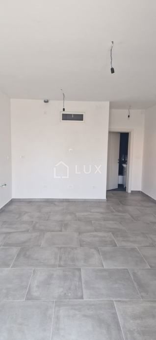 CRIKVENICA - stanovanje, visoko pritličje, 47m2