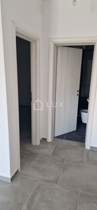 CRIKVENICA - stanovanje, visoko pritličje, 47m2