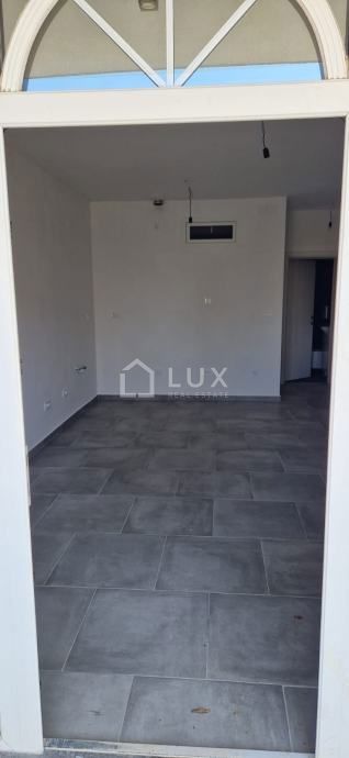 CRIKVENICA - stanovanje, visoko pritličje, 47m2