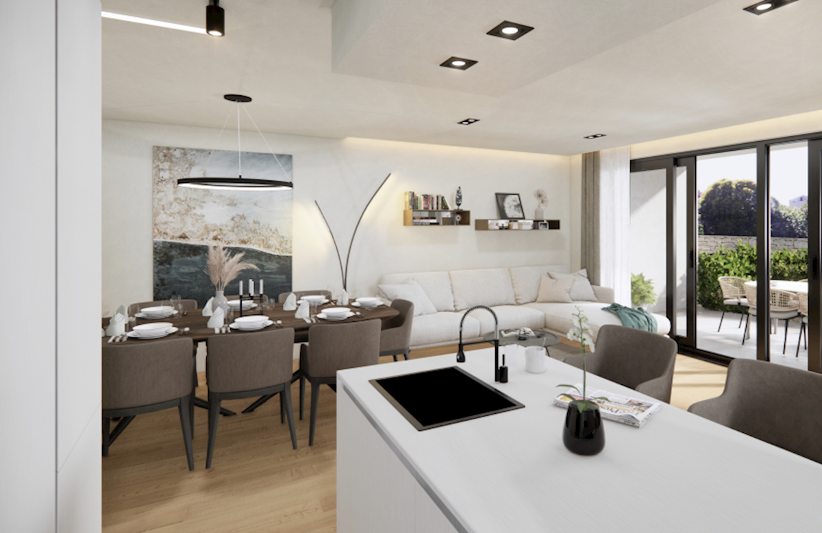 Rovinj - pritlični apartma z vrtom