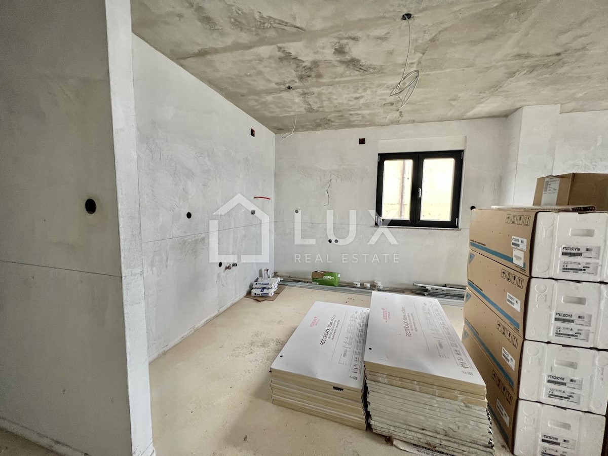 DRAMALJ - novogradnja, stanovanje 118m2, pogled na morje