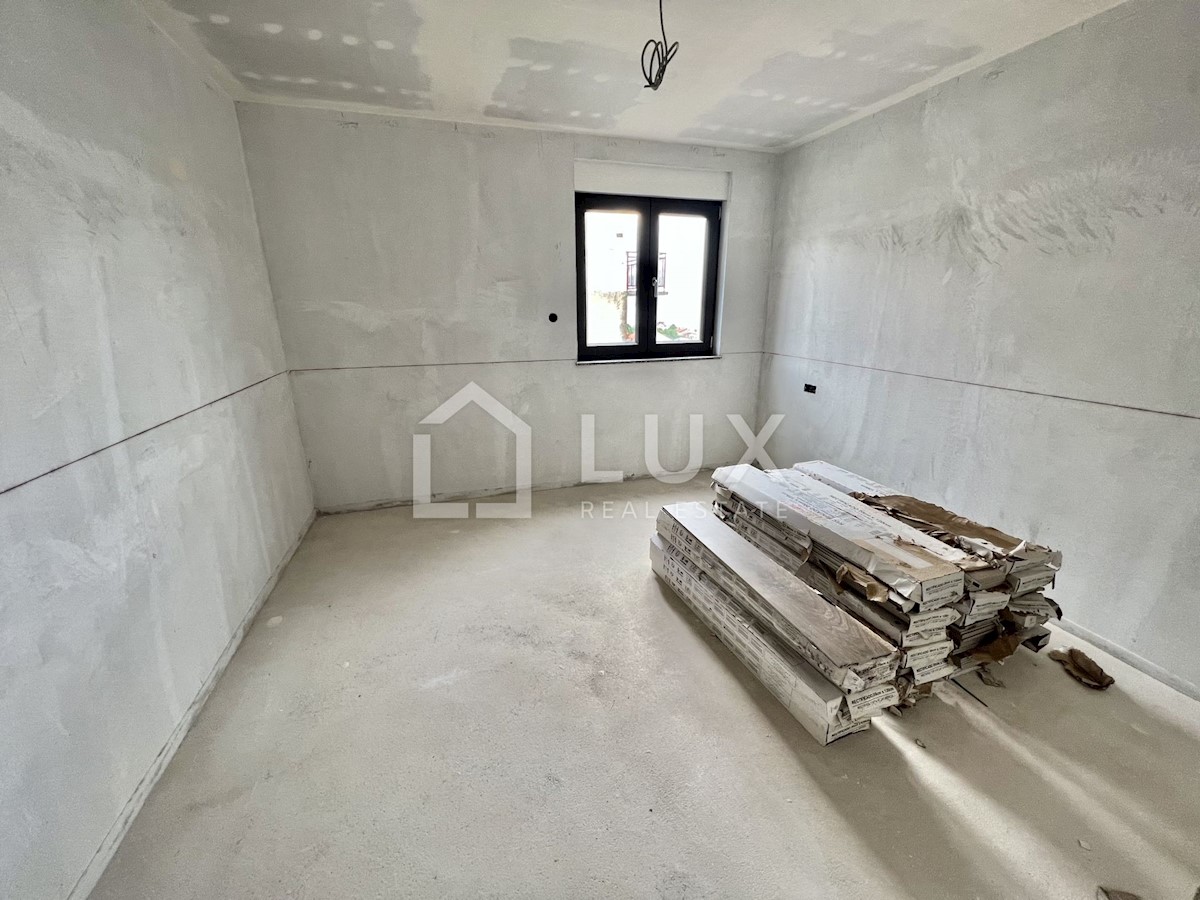 DRAMALJ - novogradnja, stanovanje 118m2, pogled na morje
