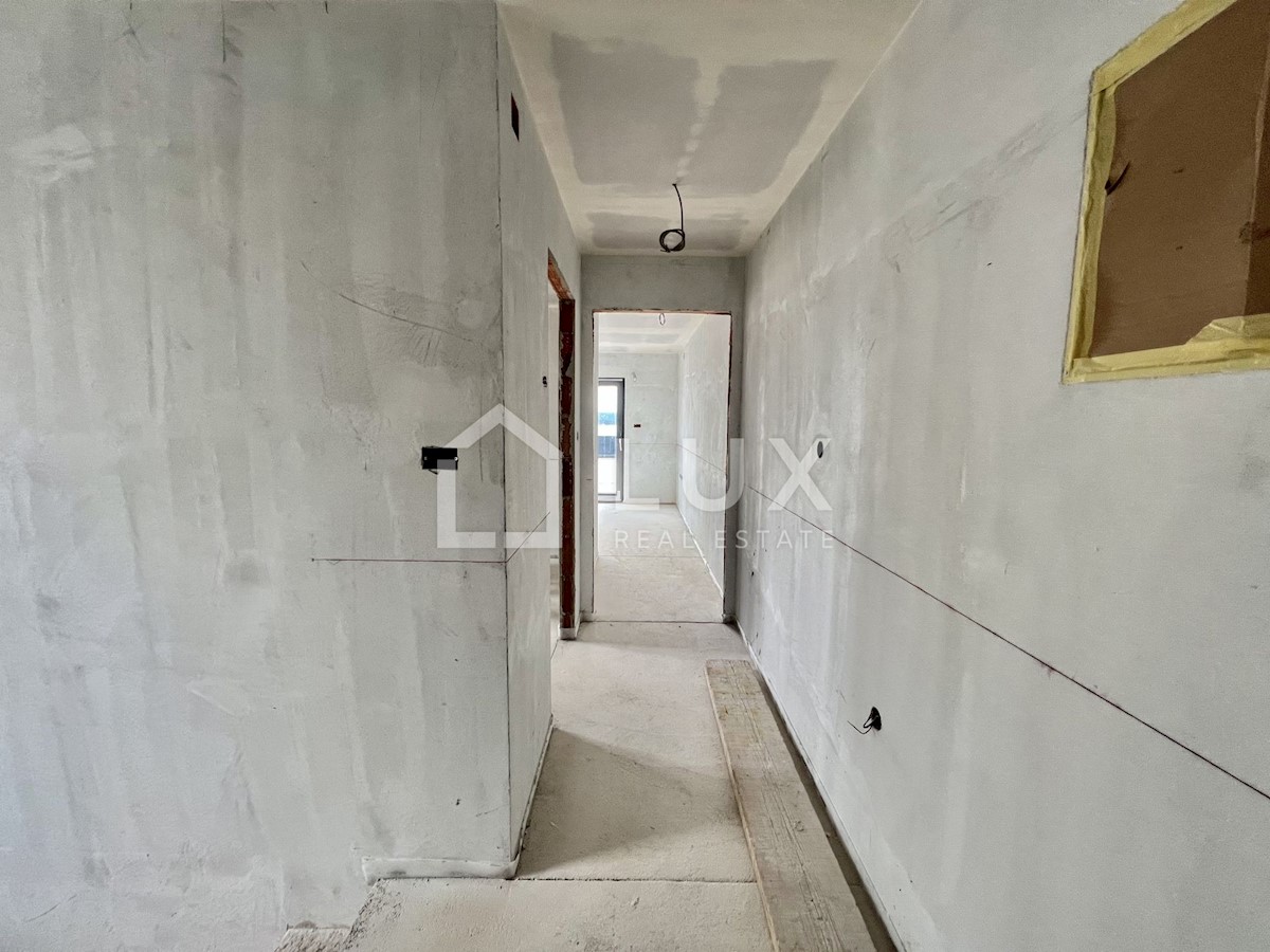 DRAMALJ - novogradnja, stanovanje 118m2, pogled na morje