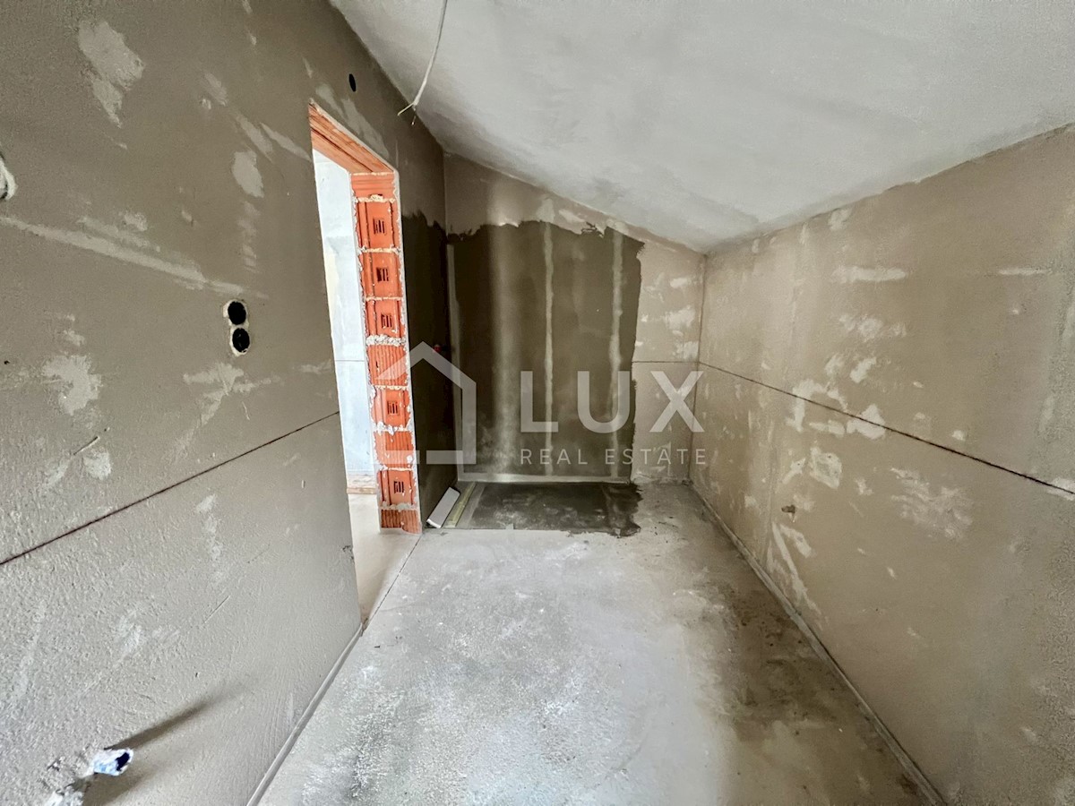 DRAMALJ - novogradnja, stanovanje 118m2, pogled na morje