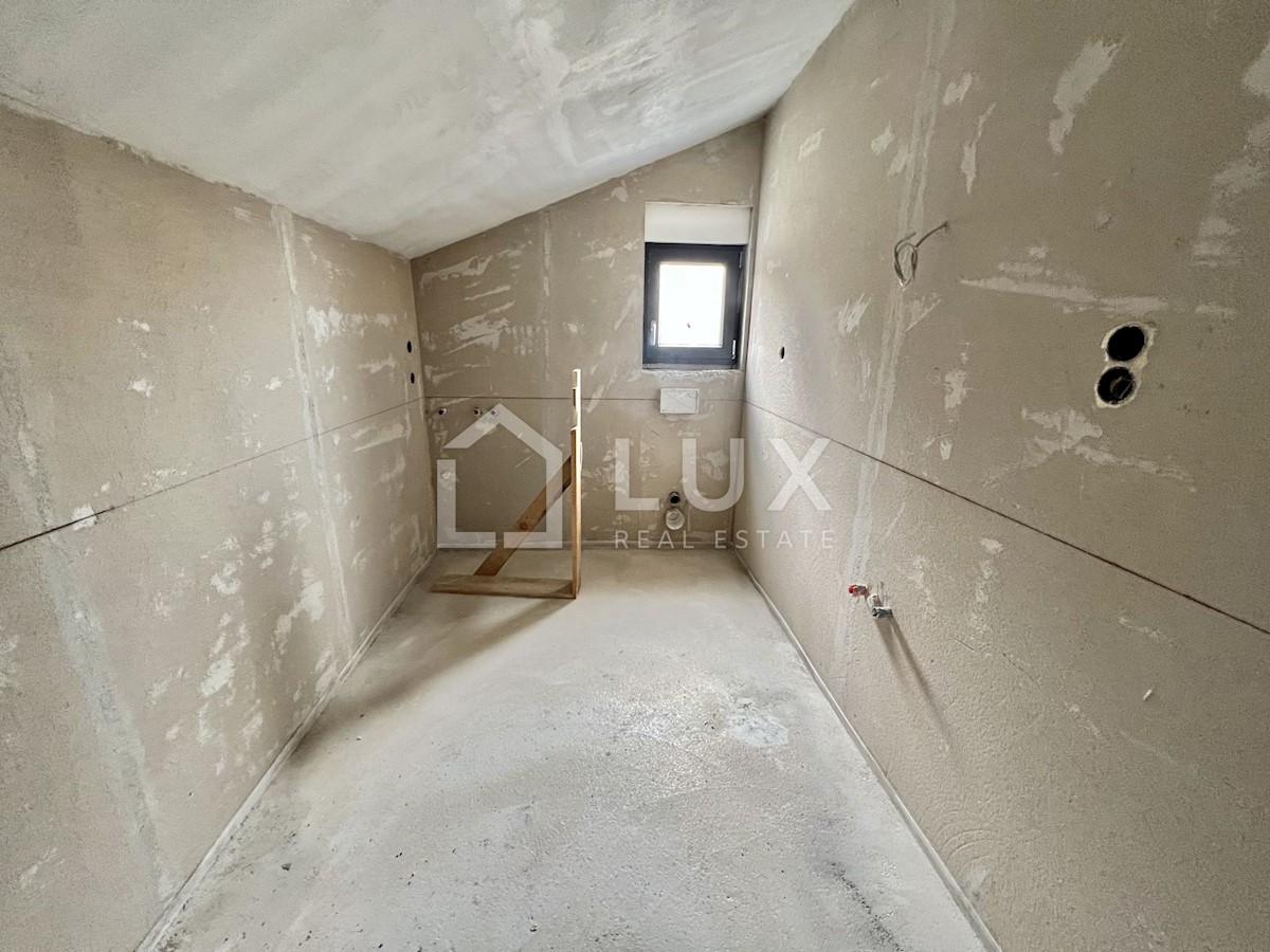 DRAMALJ - novogradnja, stanovanje 118m2, pogled na morje