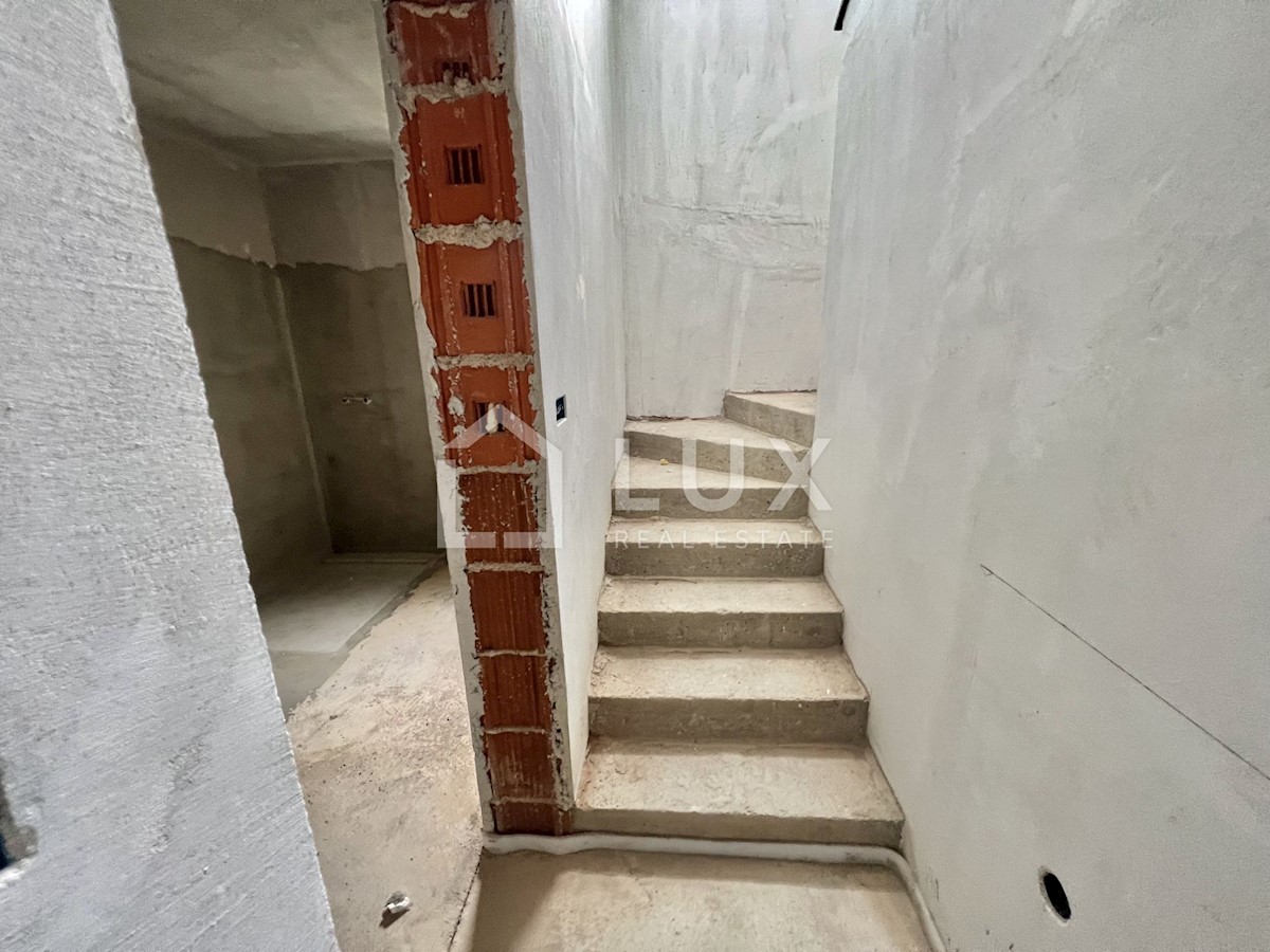 DRAMALJ - novogradnja, stanovanje 118m2, pogled na morje