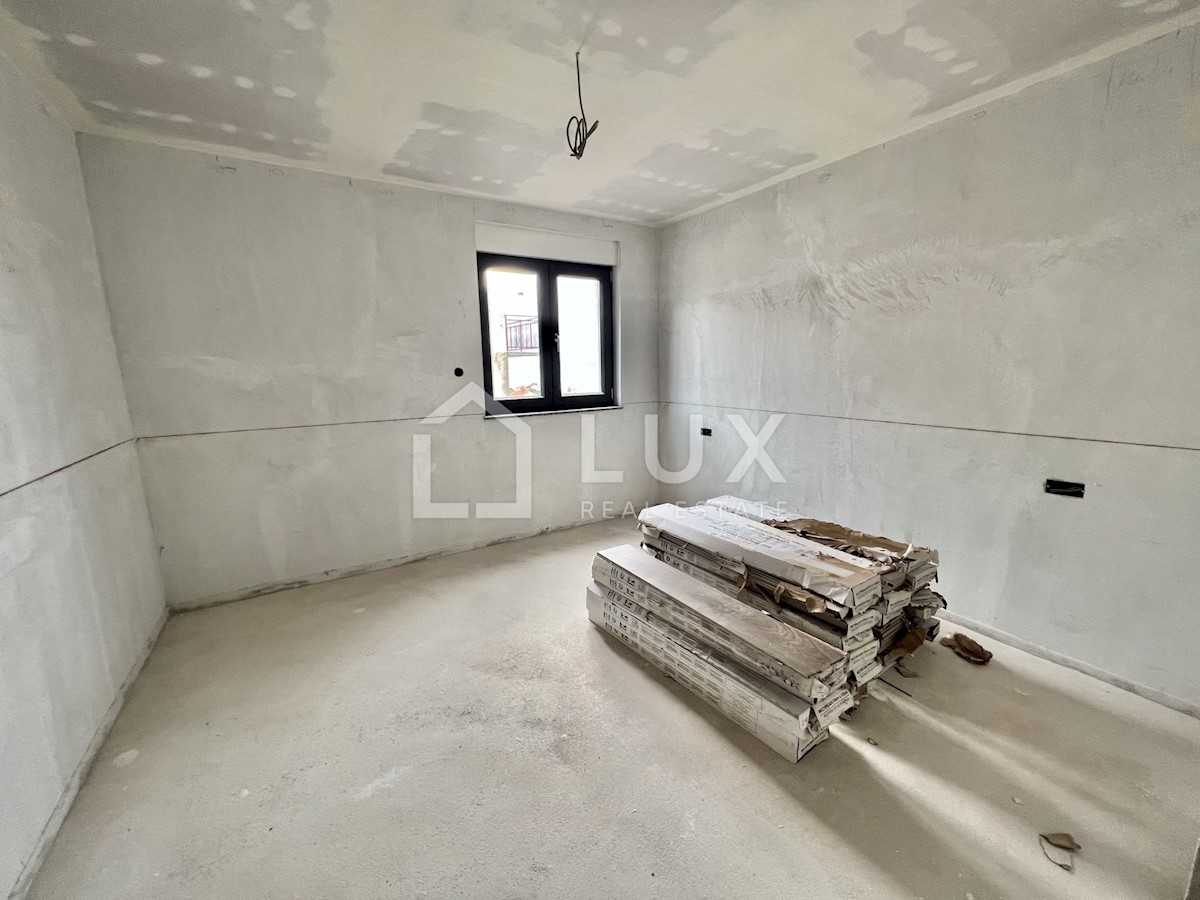 DRAMALJ - novogradnja, stanovanje 118m2, pogled na morje