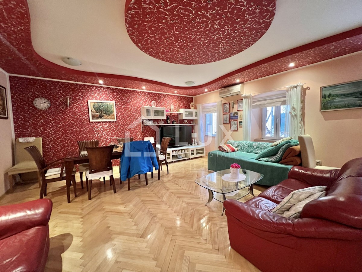 CRIKVENICA - prostorno stanovanje 100m2, center mesta