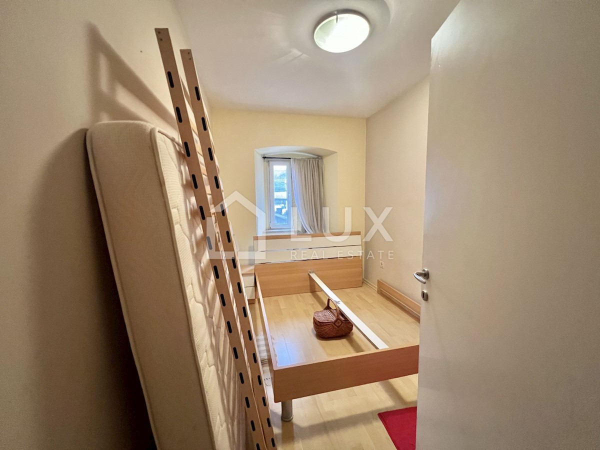 CRIKVENICA - prostorno stanovanje 100m2, center mesta
