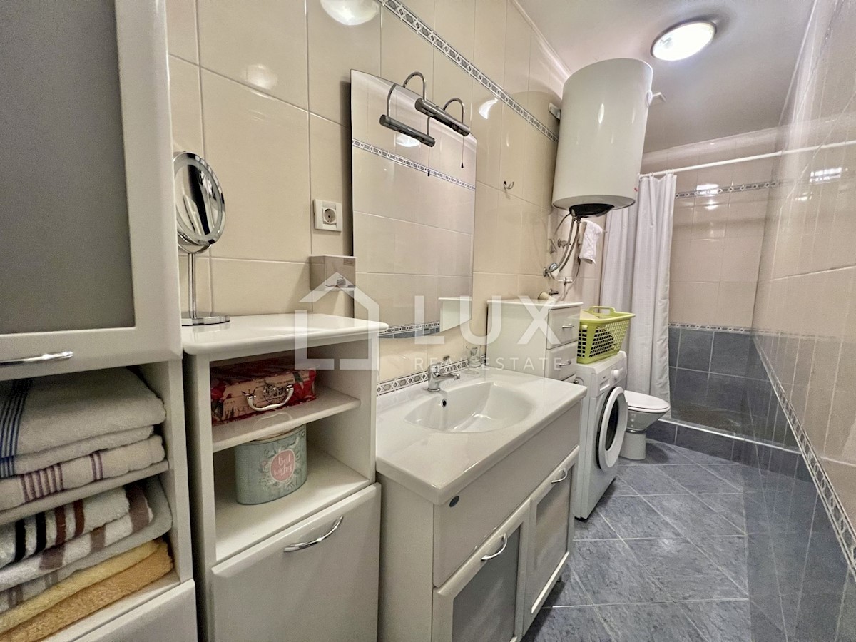 CRIKVENICA - prostorno stanovanje 100m2, center mesta