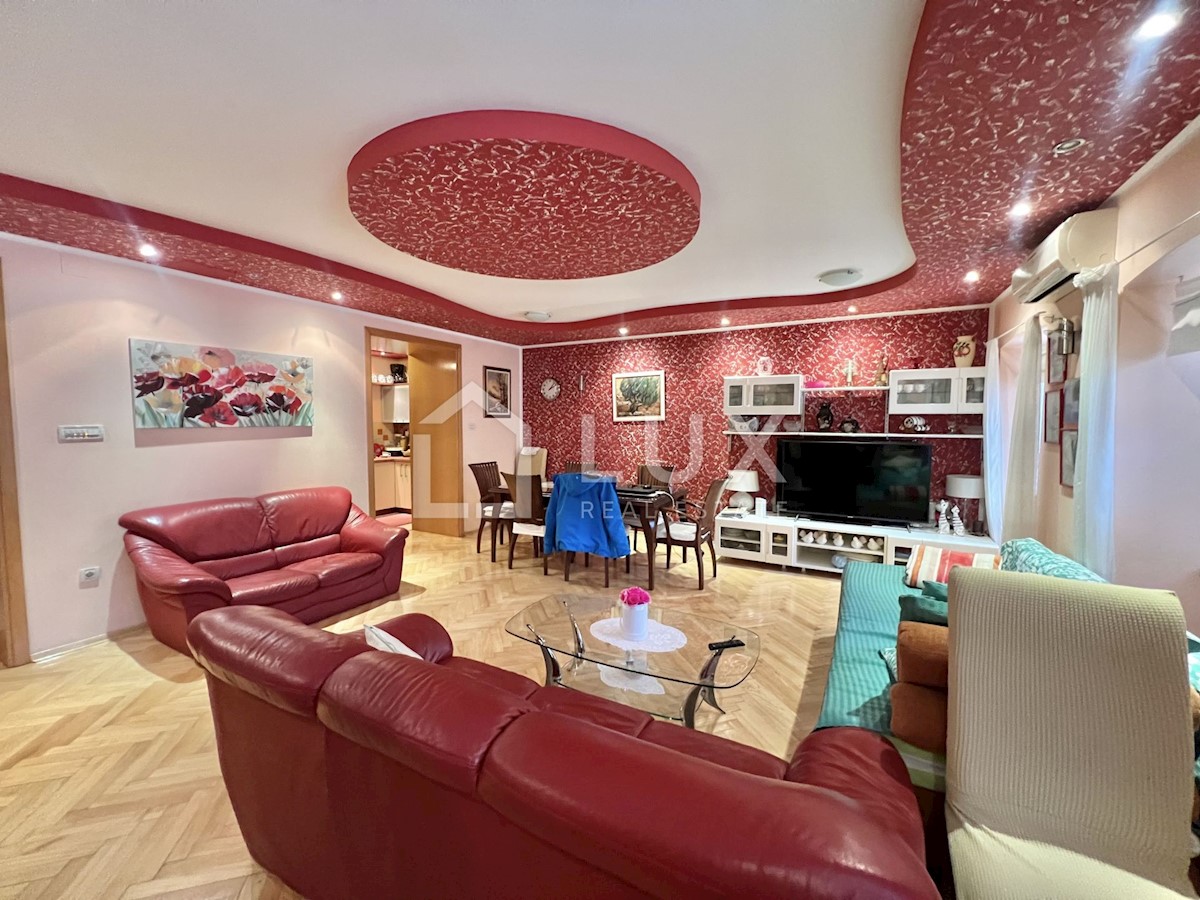 CRIKVENICA - prostorno stanovanje 100m2, center mesta