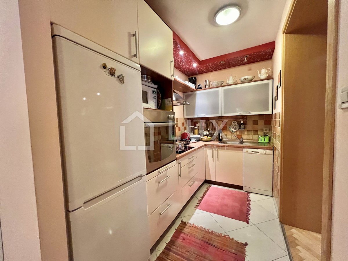 CRIKVENICA - prostorno stanovanje 100m2, center mesta