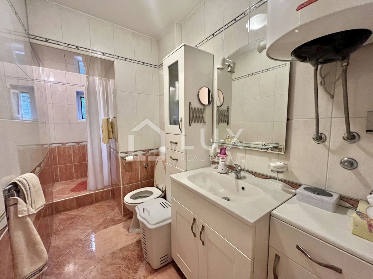 CRIKVENICA - prostorno stanovanje 100m2, center mesta