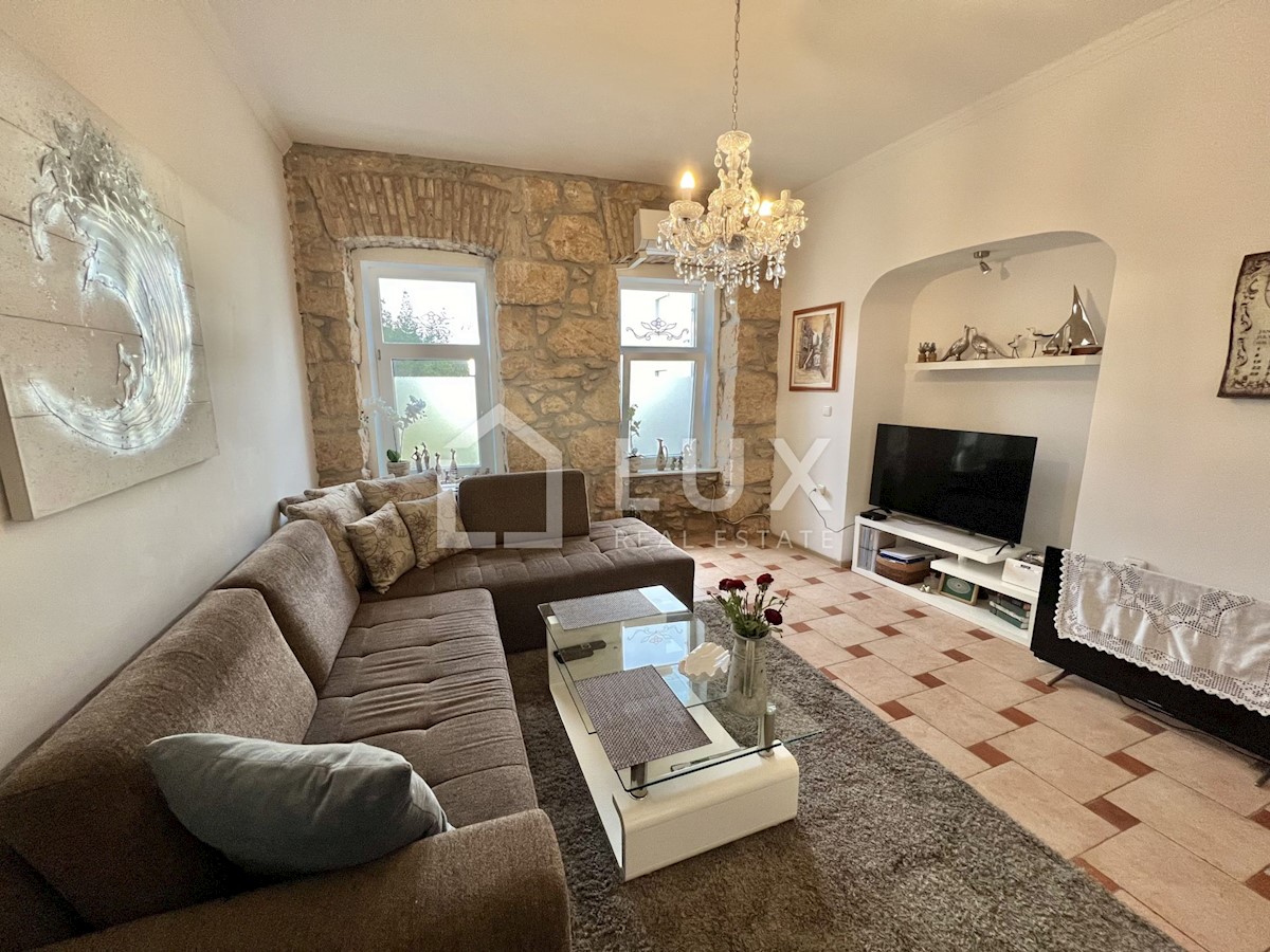 CRIKVENICA - dva apartmaja v centru mesta