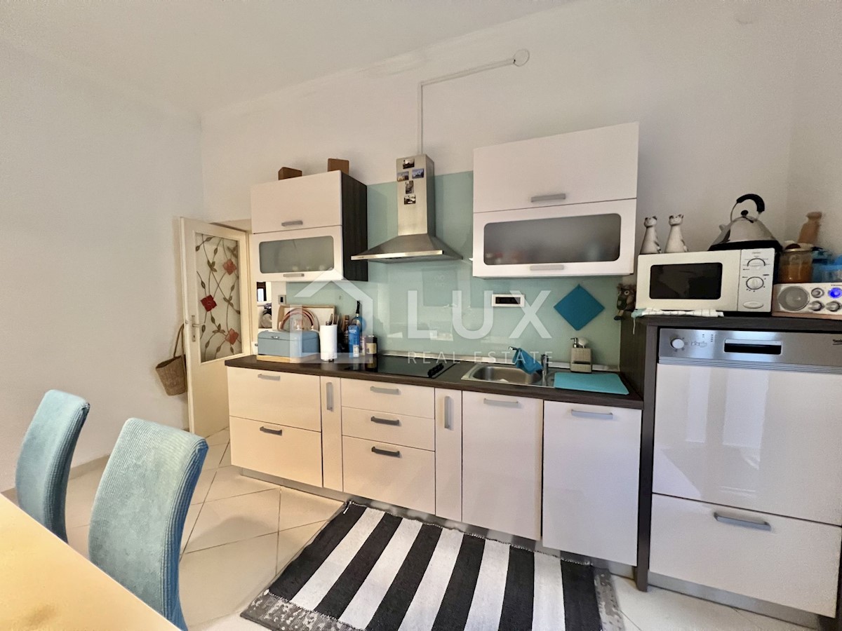 CRIKVENICA - dva apartmaja v centru mesta