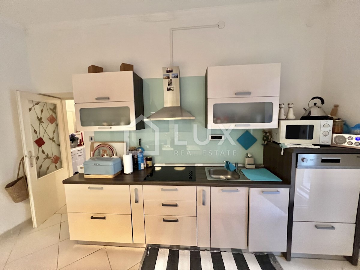 CRIKVENICA - dva apartmaja v centru mesta