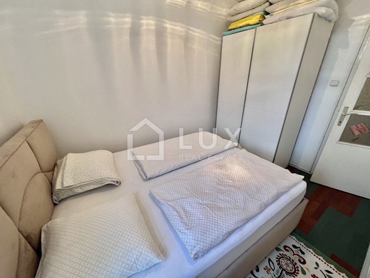 CRIKVENICA - dva apartmaja v centru mesta