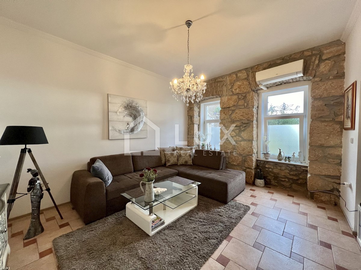 CRIKVENICA - dva apartmaja v centru mesta