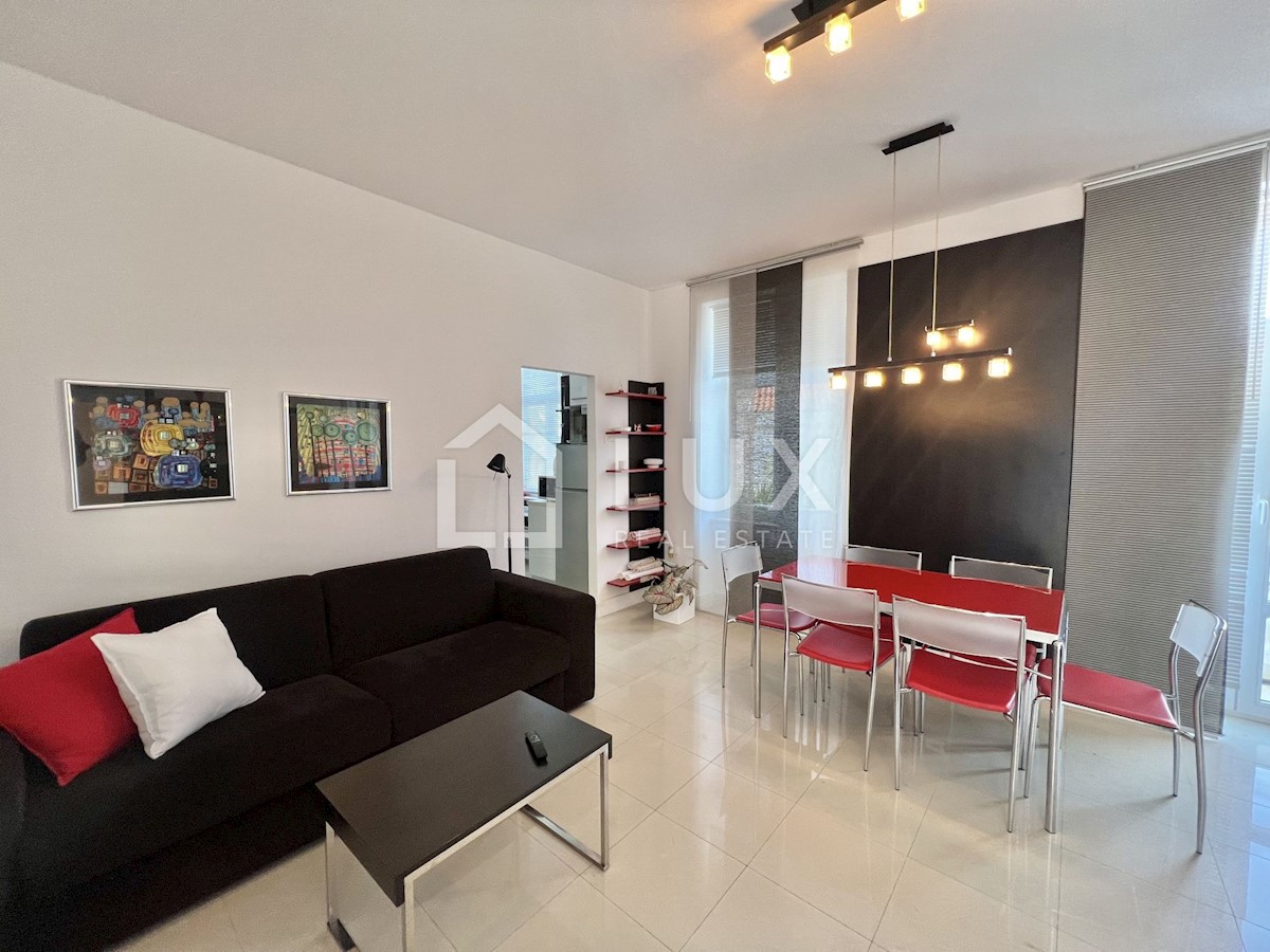 CRIKVENICA - hiša s tremi apartmaji v centru mesta