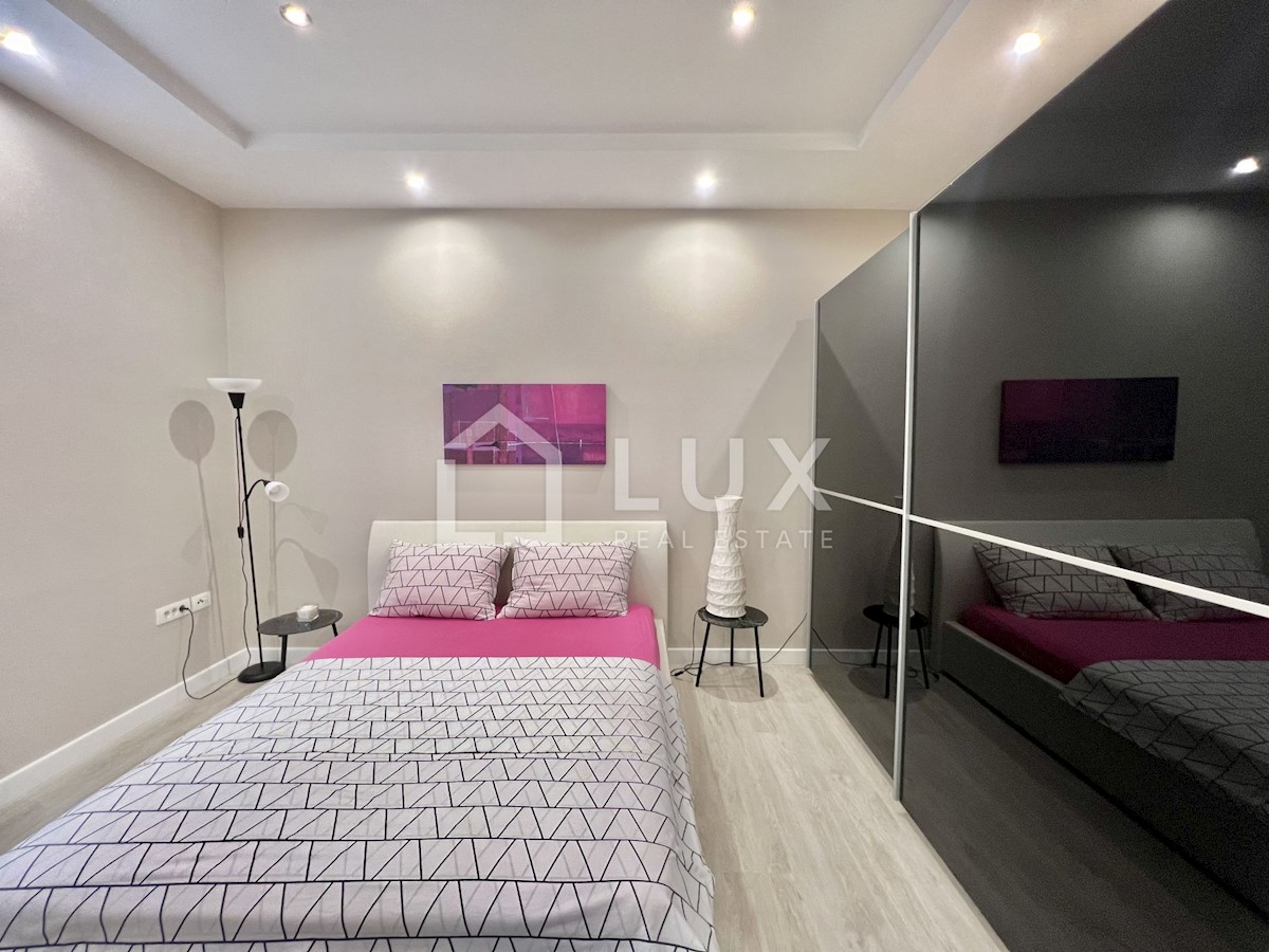 CRIKVENICA - hiša s tremi apartmaji v centru mesta