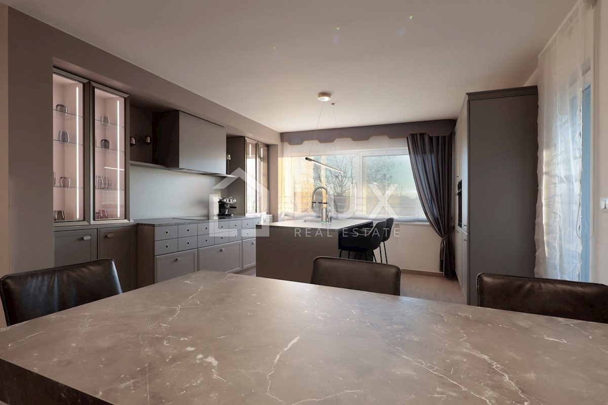 ROVINJ - luksuzno stanovanje 145m2