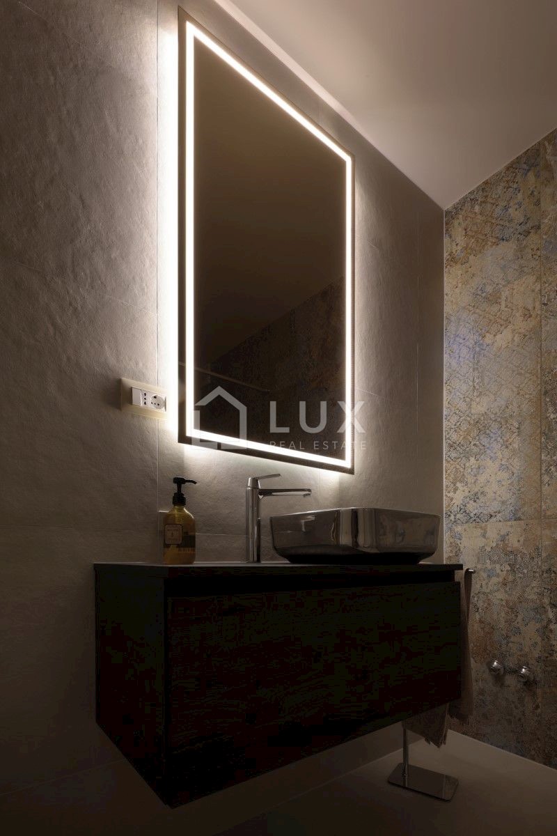 ROVINJ - luksuzno stanovanje 145m2