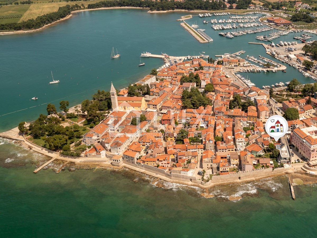 NOVIGRAD - kamnita hiša 30m od morja, center mesta