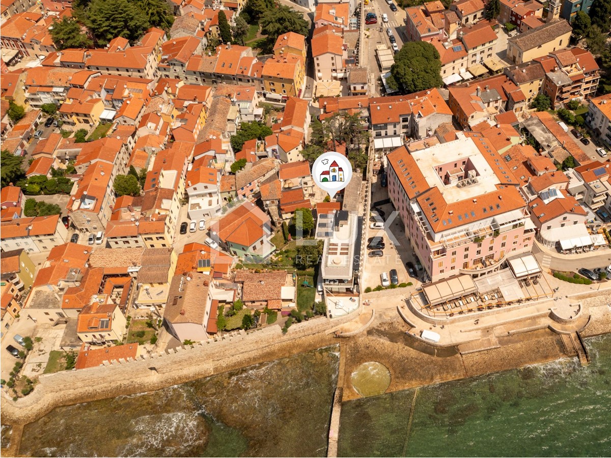 NOVIGRAD - kamnita hiša 30m od morja, center mesta