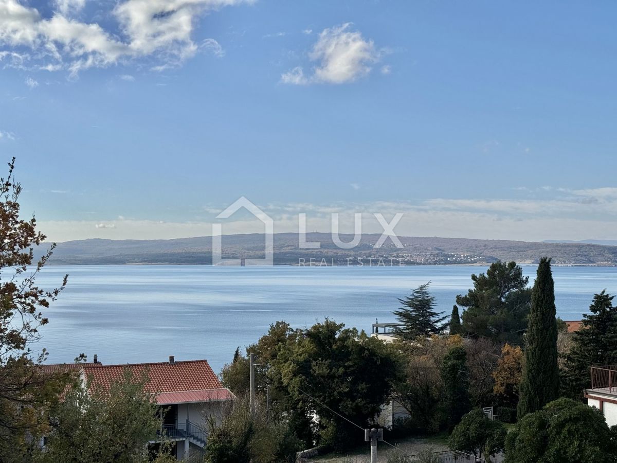 CRIKVENICA - dva apartmaja, 106m2, 150m do morja, novogradnja