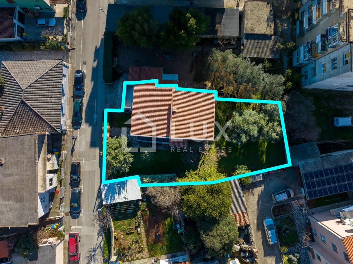 PULA - stanovanje 85m2 + vrt