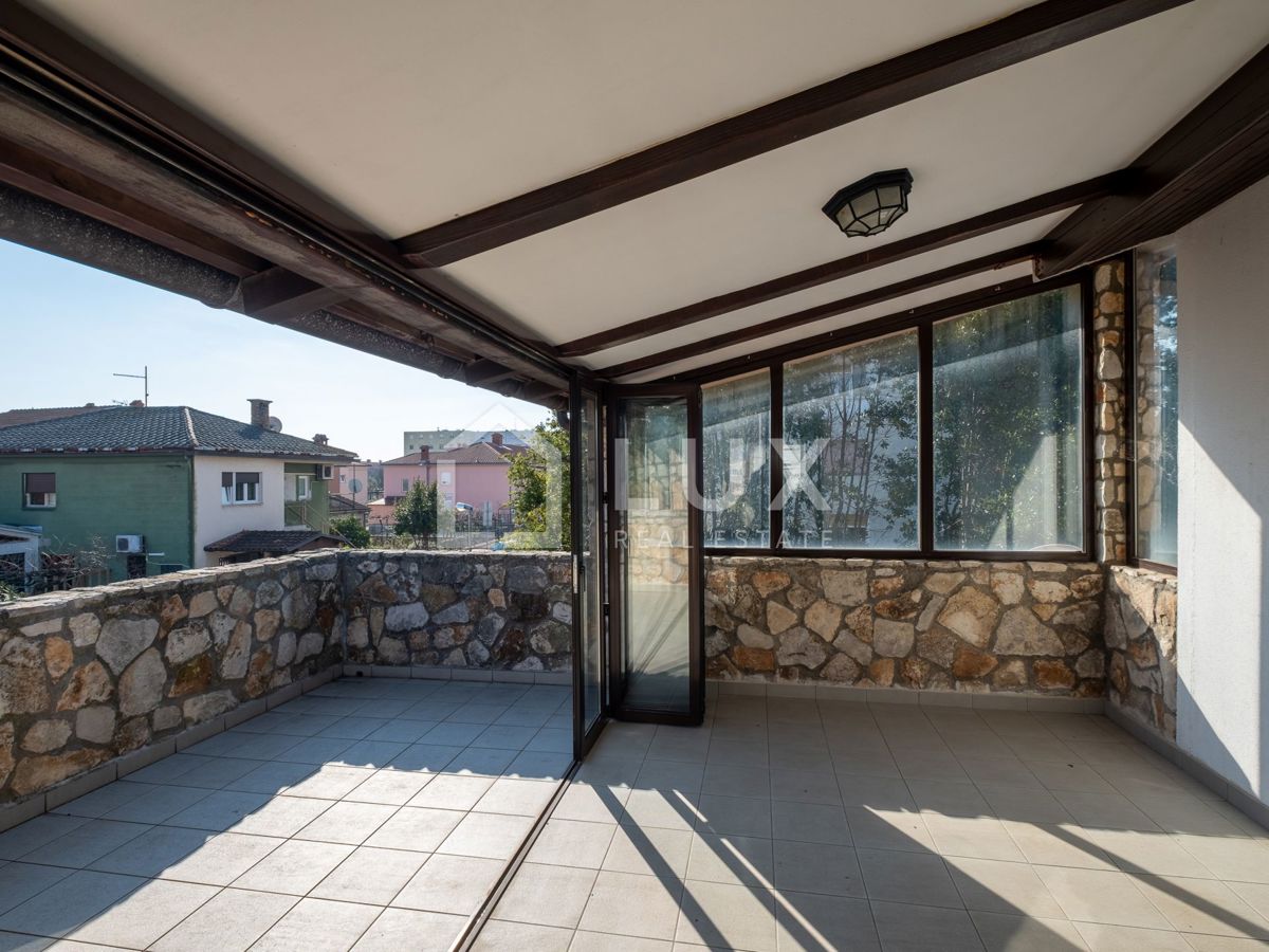 PULA - stanovanje 85m2 + vrt