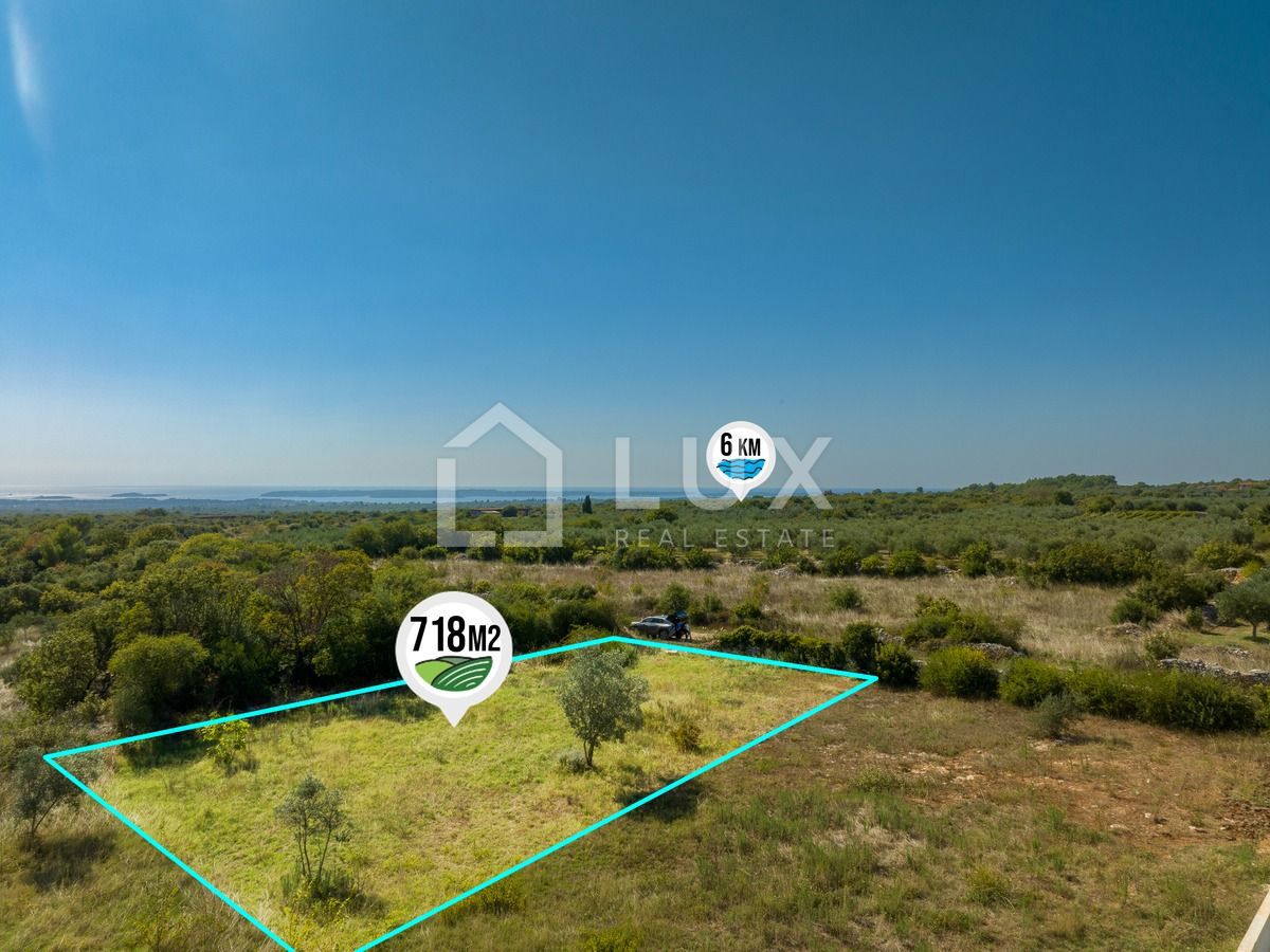 VODNJAN - gradbeno zemljišče 718m2
