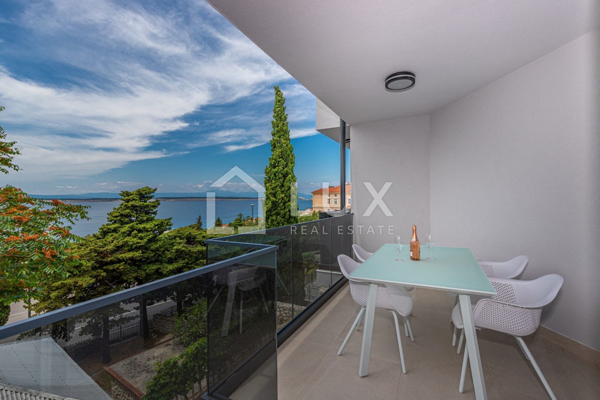 CRIKVENICA - apartmajska vila z bazenom