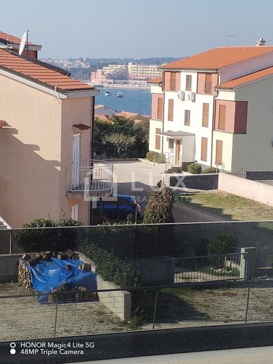 MEDULIN - dvoetažni apartma, novogradnja, 150m do morja