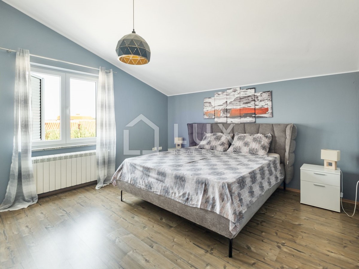 PULA - vila z bazenom na parceli 1116m2