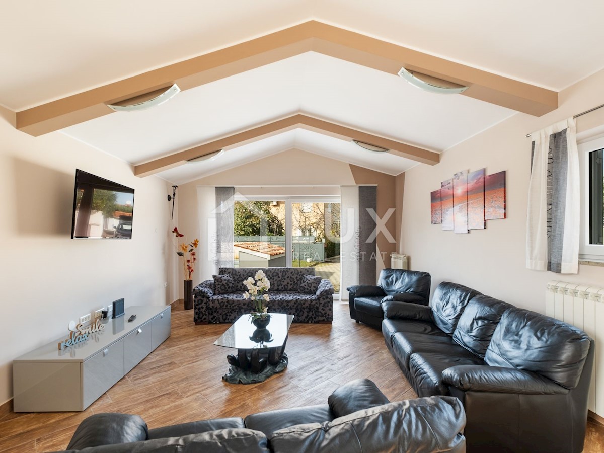 PULA - vila z bazenom na parceli 1116m2
