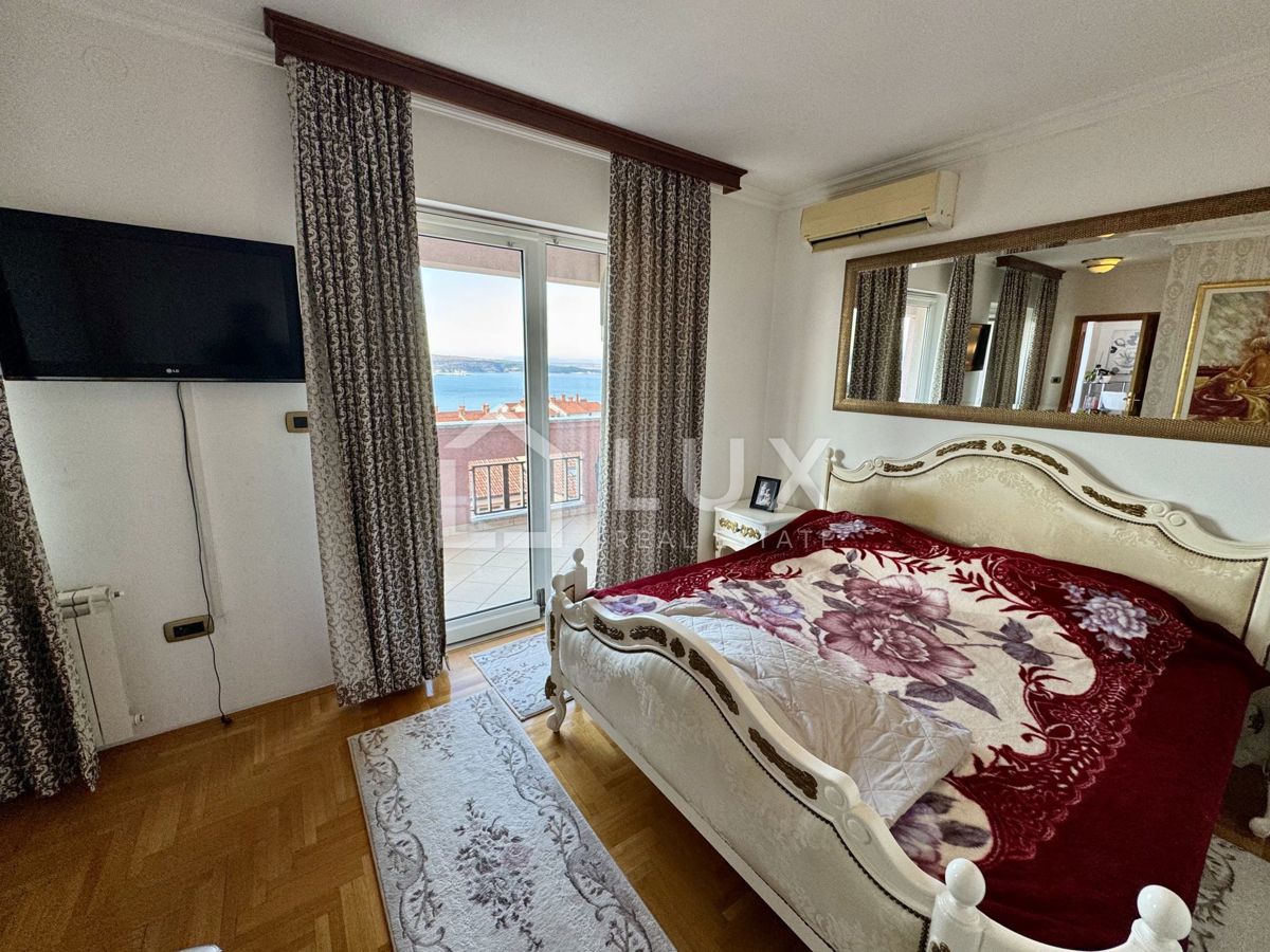 CRIKVENICA - penthouse 182m2, 3 parkirna mesta