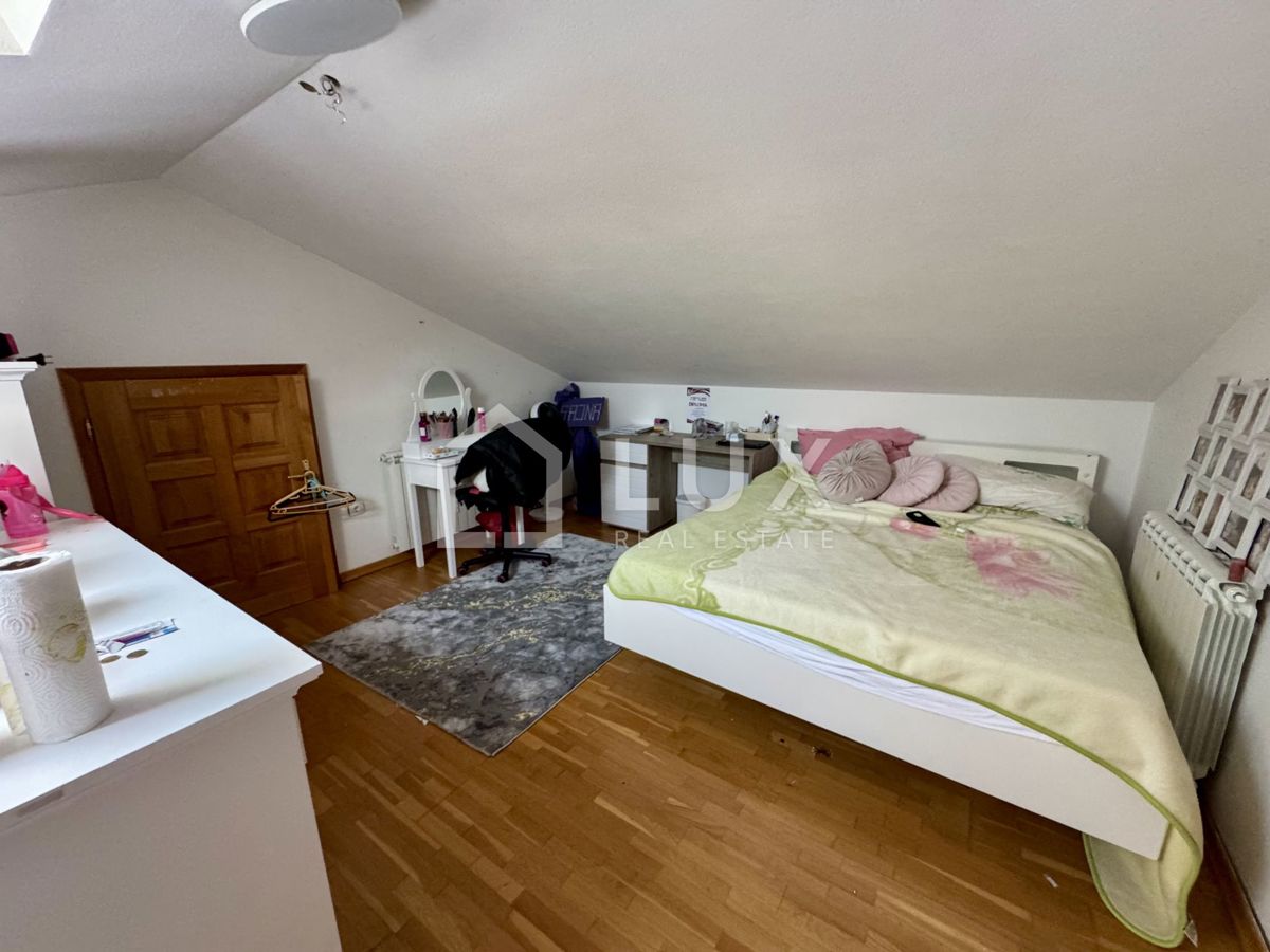 CRIKVENICA - penthouse 182m2, 3 parkirna mesta