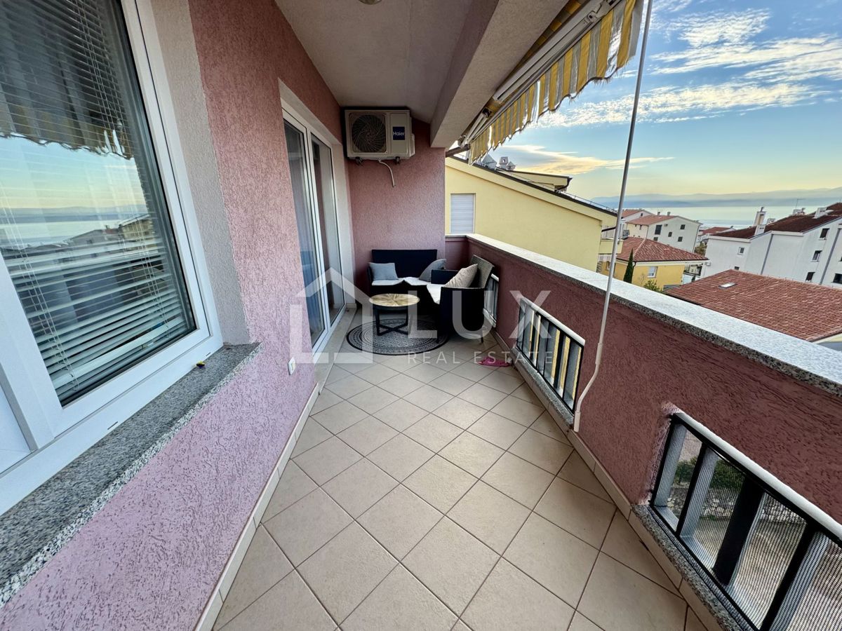 CRIKVENICA - penthouse 182m2, 3 parkirna mesta