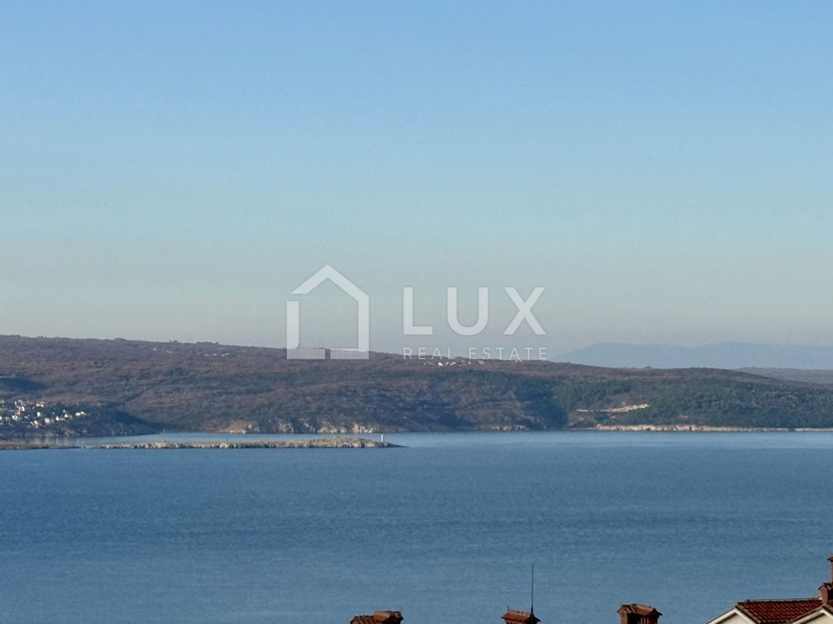 CRIKVENICA - penthouse 182m2, 3 parkirna mesta