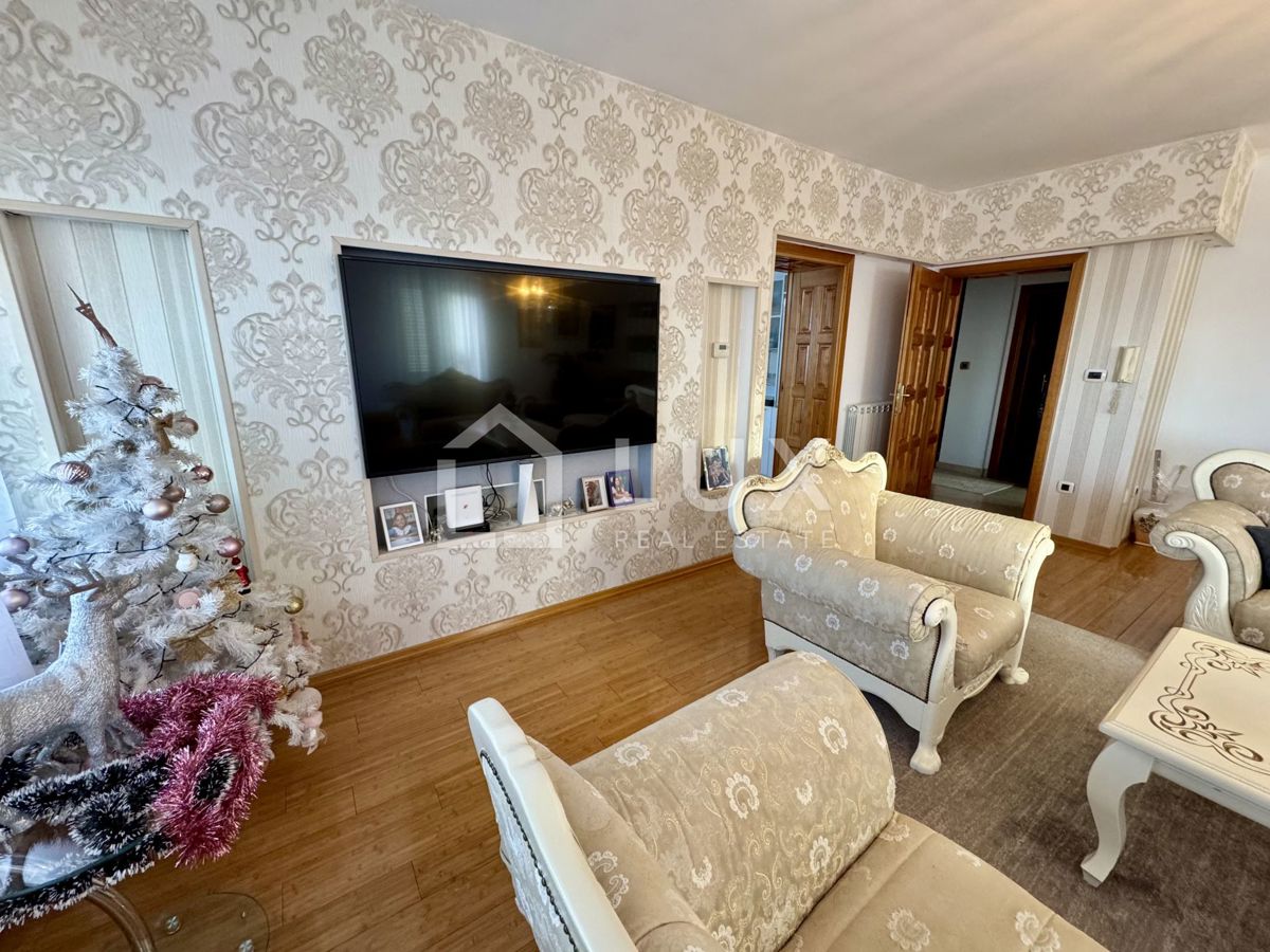 CRIKVENICA - penthouse 182m2, 3 parkirna mesta