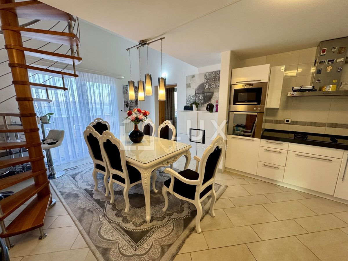 CRIKVENICA - penthouse 182m2, 3 parkirna mesta