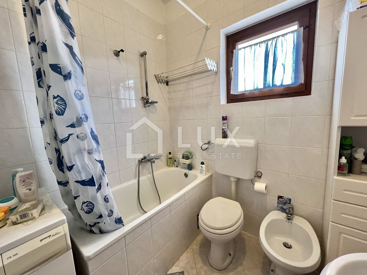 CRIKVENICA - dvosobni apartma 42m2, pogled na morje