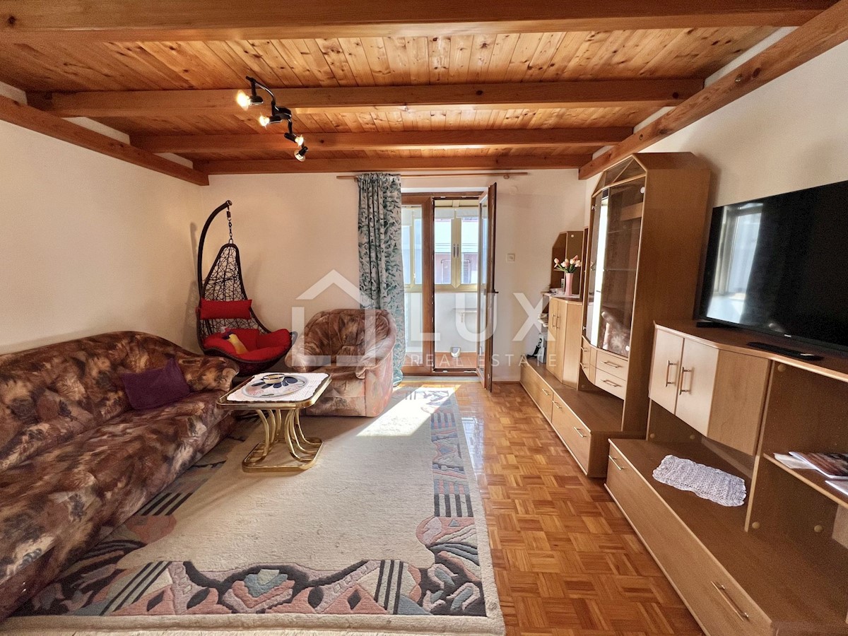 CRIKVENICA - dvosobni apartma 42m2, pogled na morje