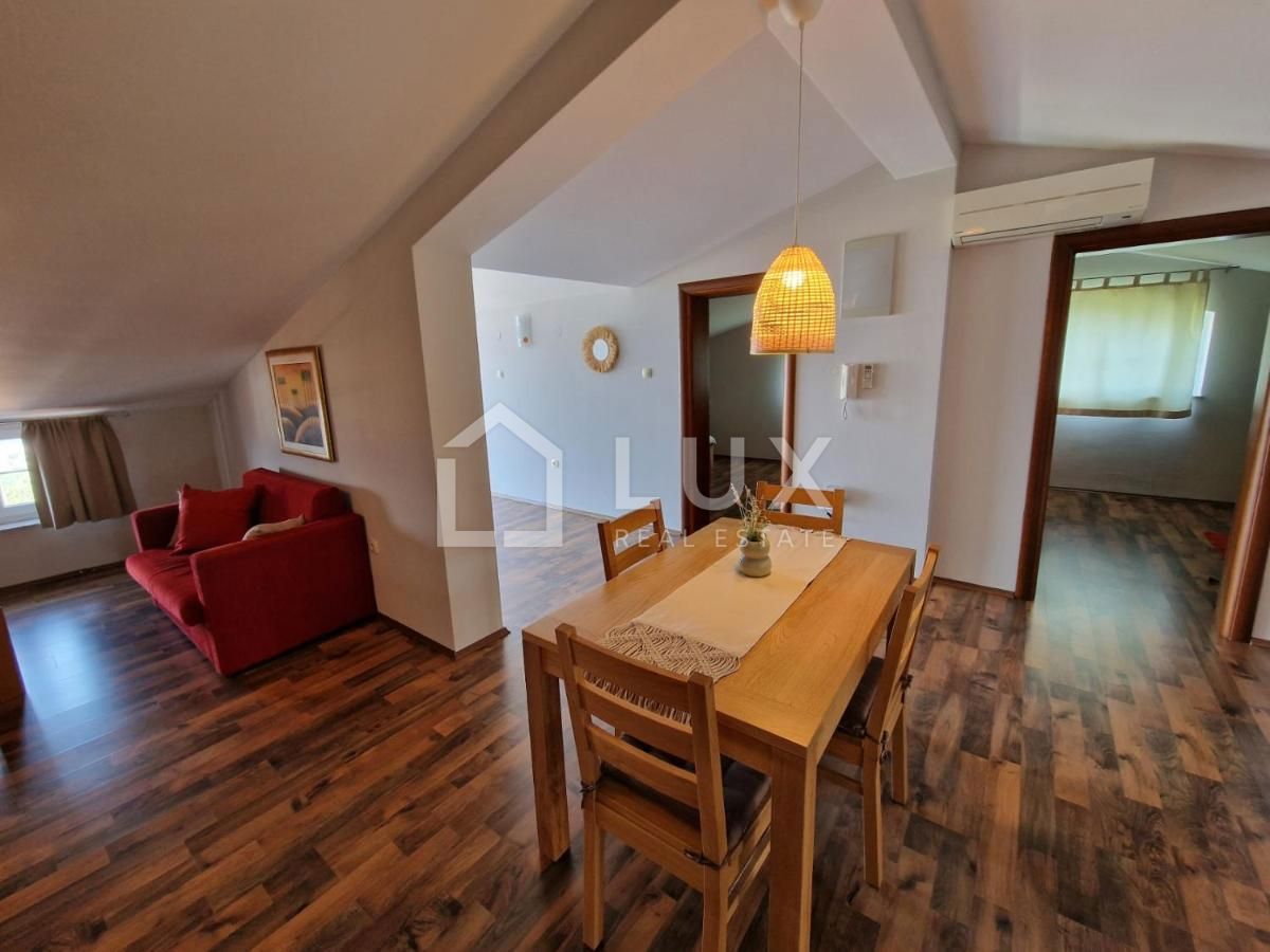 CRIKVENICA - apartmajska hiša z bazenom