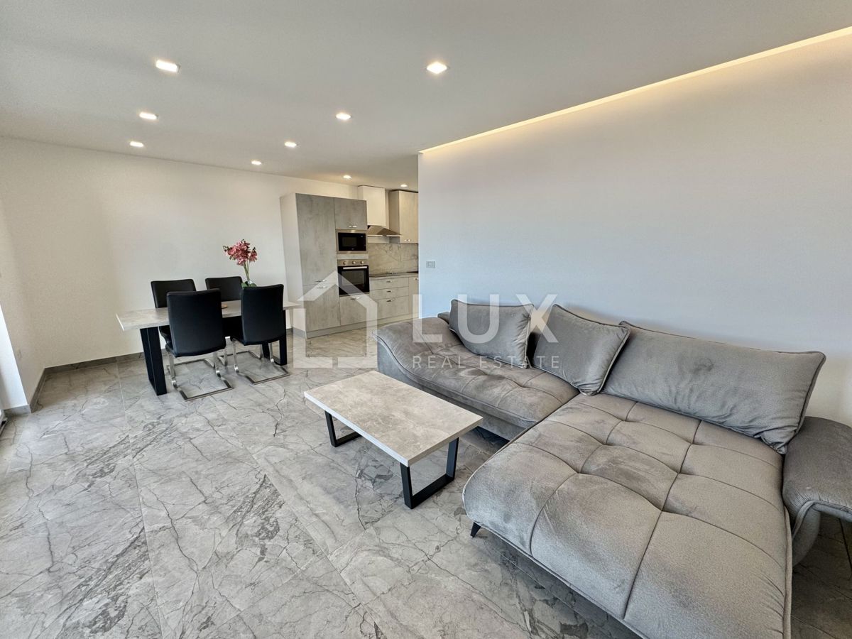 CRIKVENICA - stanovanje 62m2, opremljeno, novogradnja