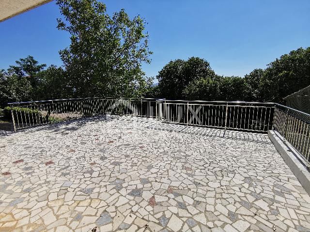 SMOKVICA KRMPOTSKA - dvojček, 70m do morja