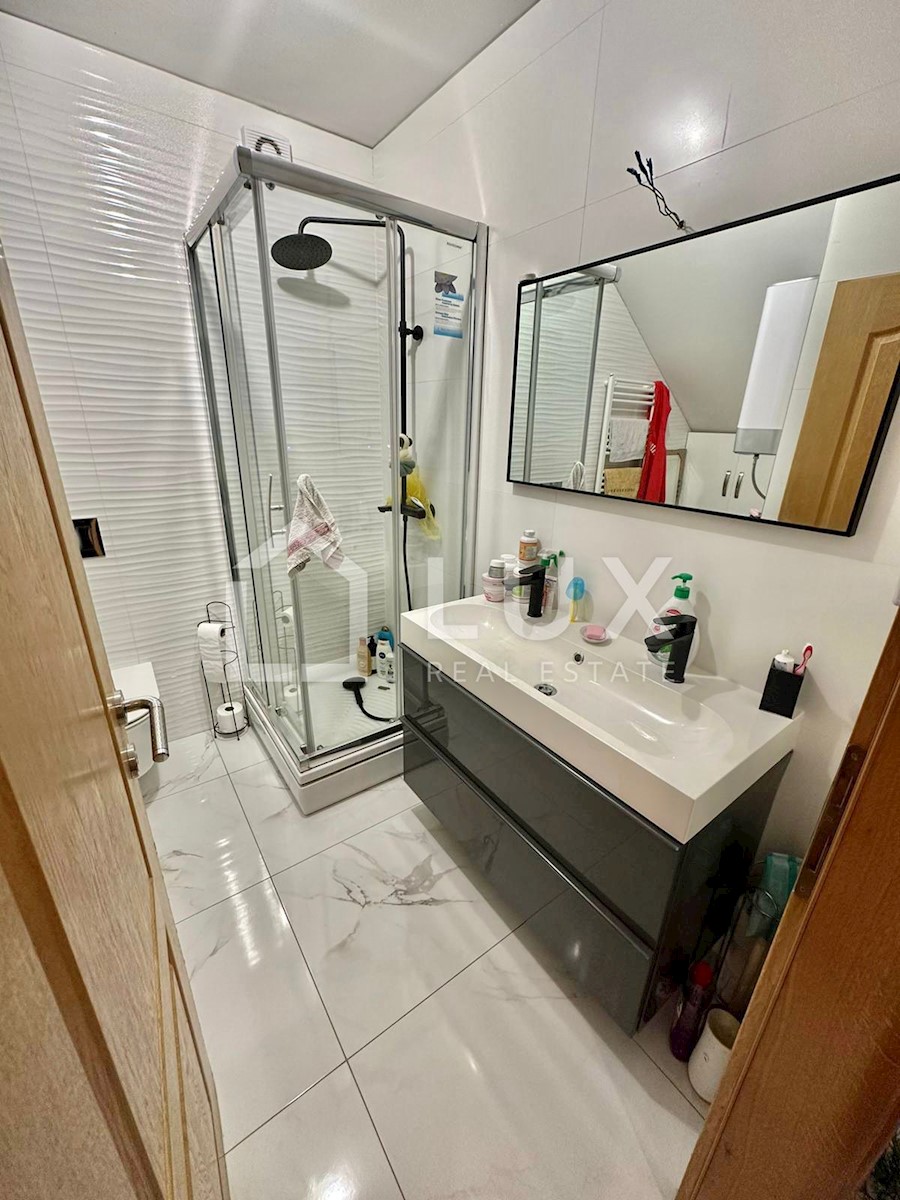 CRIKVENICA - stanovanje 125m2, 3s + kopalnica